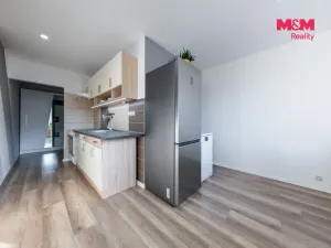 Pronájem bytu 2+kk, Karlovy Vary - Drahovice, Vrchlického, 40 m2