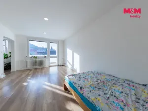Pronájem bytu 2+kk, Karlovy Vary - Drahovice, Vrchlického, 40 m2
