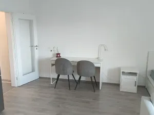 Pronájem bytu 1+kk, Kladno, 36 m2