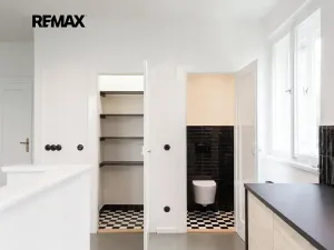 Pronájem bytu 2+kk, Praha - Střešovice, Střešovická, 65 m2