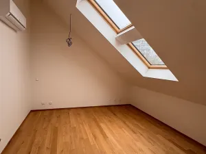 Prodej bytu 2+kk, Praha - Střížkov, Střížkovská, 68 m2