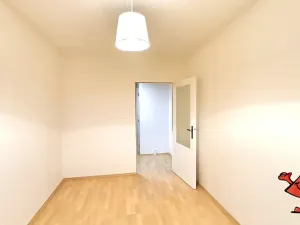 Pronájem bytu 2+kk, Praha - Petrovice, Kurčatovova, 45 m2
