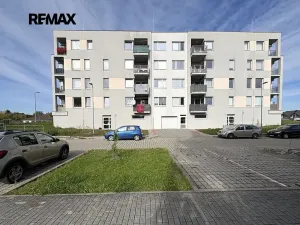 Pronájem bytu 4+kk, Velký Osek, U hřiště, 84 m2