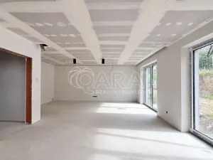 Prodej rodinného domu, Kamenice, Benešovská, 156 m2