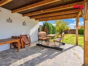 Prodej rodinného domu, Dynín, 330 m2