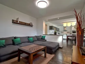 Prodej rodinného domu, Pesvice, 200 m2