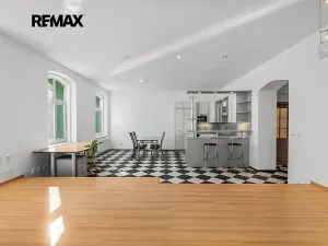 Prodej bytu 2+kk, Plzeň, Karlova, 86 m2