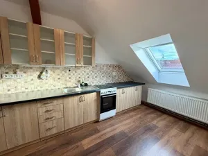 Pronájem bytu 2+kk, Nové Strašecí, Tyršovo náměstí, 65 m2