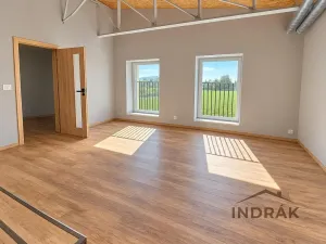 Pronájem kanceláře, Libhošť, 240 m2