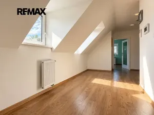 Pronájem rodinného domu, Černolice, K rybníku, 130 m2