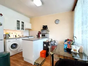 Prodej bytu 3+1, Praha - Prosek, Bílinská, 55 m2