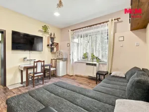 Prodej bytu 3+1, Kostelec nad Labem, Neratovická, 61 m2