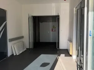 Pronájem komerční nemovitosti, Nupaky, Komerční, 230 m2
