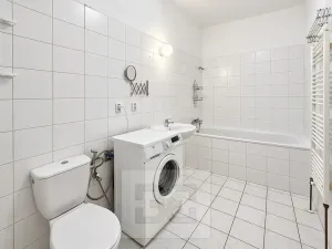 Pronájem bytu 1+kk, Praha - Smíchov, 43 m2