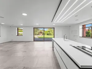 Prodej kanceláře, Velké Přítočno, 350 m2