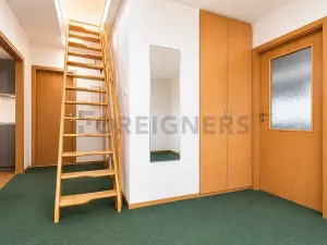 Pronájem bytu 3+1, Praha, Ruská, 109 m2