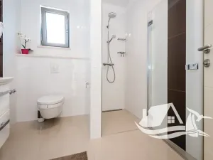 Prodej rodinného domu, Rogoznica, Chorvatsko, 180 m2