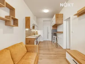 Pronájem bytu 2+kk, Praha - Vysočany, Kolmá, 34 m2