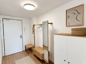 Pronájem bytu 2+kk, Brno, Bratislavská, 52 m2