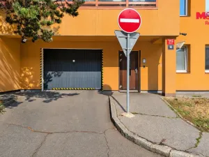 Prodej garážového stání, Praha - Střížkov, Lovosická, 18 m2
