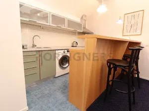 Pronájem bytu 2+1, Hradec Králové, Malé náměstí, 98 m2