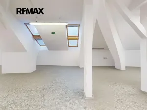 Prodej výrobních prostor, Hlinsko, Wilsonova, 2147 m2
