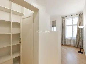 Pronájem bytu 4+kk, Praha - Nové Město, Odborů, 100 m2