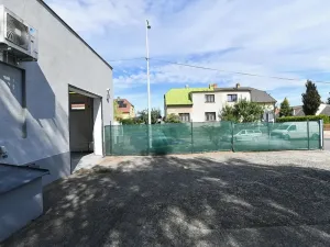 Pronájem kanceláře, Praha - Horní Počernice, Komárovská, 210 m2