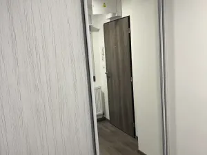 Pronájem bytu 1+kk, Hrdlořezy, 36 m2