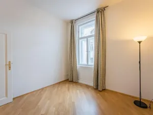 Pronájem bytu 4+1, Praha - Nové Město, Odborů, 100 m2