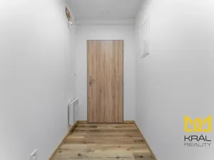Pronájem bytu 2+kk, Praha - Smíchov, Nádražní, 49 m2