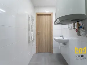 Pronájem bytu 2+kk, Praha - Smíchov, Nádražní, 49 m2