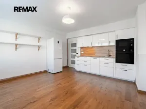 Pronájem bytu 2+kk, Praha - Žižkov, Hartigova, 45 m2