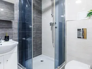 Pronájem bytu 1+kk, Zlín, Vejvanovská, 20 m2