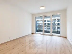 Pronájem bytu 1+kk, Praha - Hloubětín, Poděbradská, 32 m2