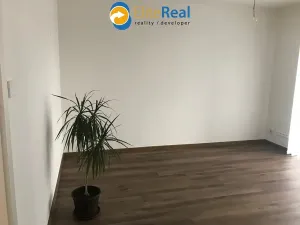 Pronájem bytu 2+kk, Olomouc, Varšavské nám., 40 m2