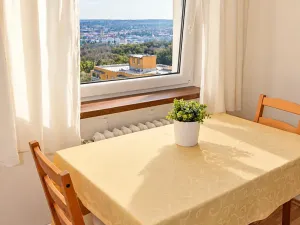 Prodej bytu 3+1, Praha - Troja, Krynická, 65 m2