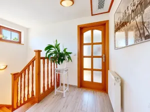Prodej rodinného domu, Káraný, 180 m2
