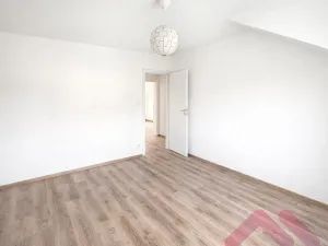 Pronájem rodinného domu, Větrušice, Skalní, 164 m2