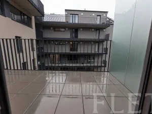 Pronájem bytu 1+kk, Praha - Žižkov, Hartigova, 34 m2