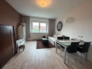 Pronájem bytu 2+kk, Praha - Braník, Pod svahem, 44 m2