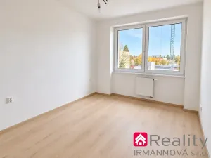 Prodej bytu 2+kk, Pohořelice, Znojemská, 66 m2