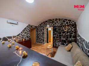 Prodej komerční nemovitosti, Slavkov u Brna, Koláčkovo náměstí, 99 m2