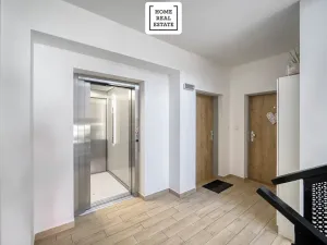 Prodej bytu 2+kk, Karlovy Vary, Šumavská, 75 m2