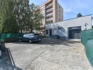 Prodej obchodního prostoru, Praha - Horní Počernice, Komárovská, 210 m2