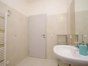 Pronájem kanceláře, Praha - Smíchov, Štefánikova, 82 m2