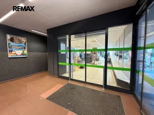 Pronájem restaurace, Praha - Stodůlky, Sluneční náměstí, 105 m2