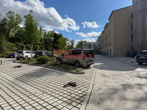 Prodej garážového stání, Tuchoměřice, V Kněžívce, 18 m2