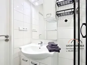 Pronájem bytu 2+kk, Praha - Černý Most, Kpt. Stránského, 43 m2