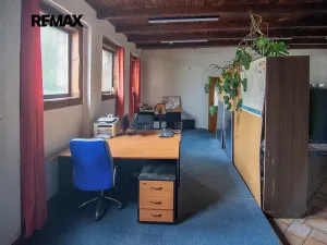 Pronájem skladu, Hovorany, 262 m2